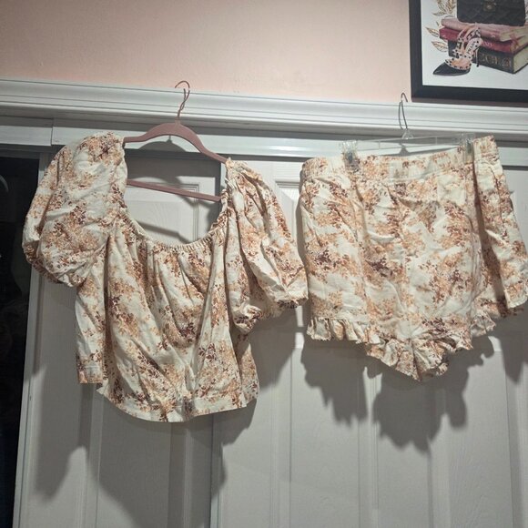Abercrombie & Fitch matching top and shorts - Picture 1 of 13
